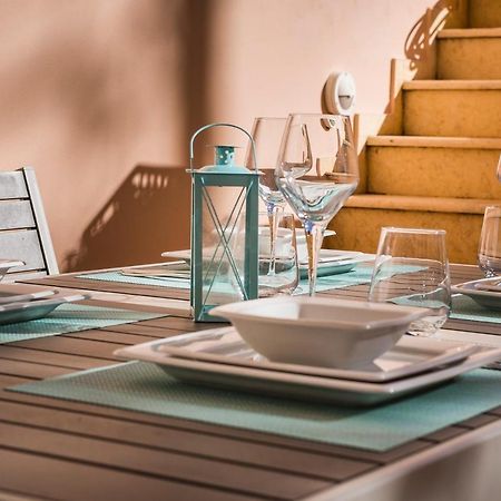 Apartment Lilly, Apartment With Communal Pool, 10 Meters From Sea Sami  Exteriér fotografie