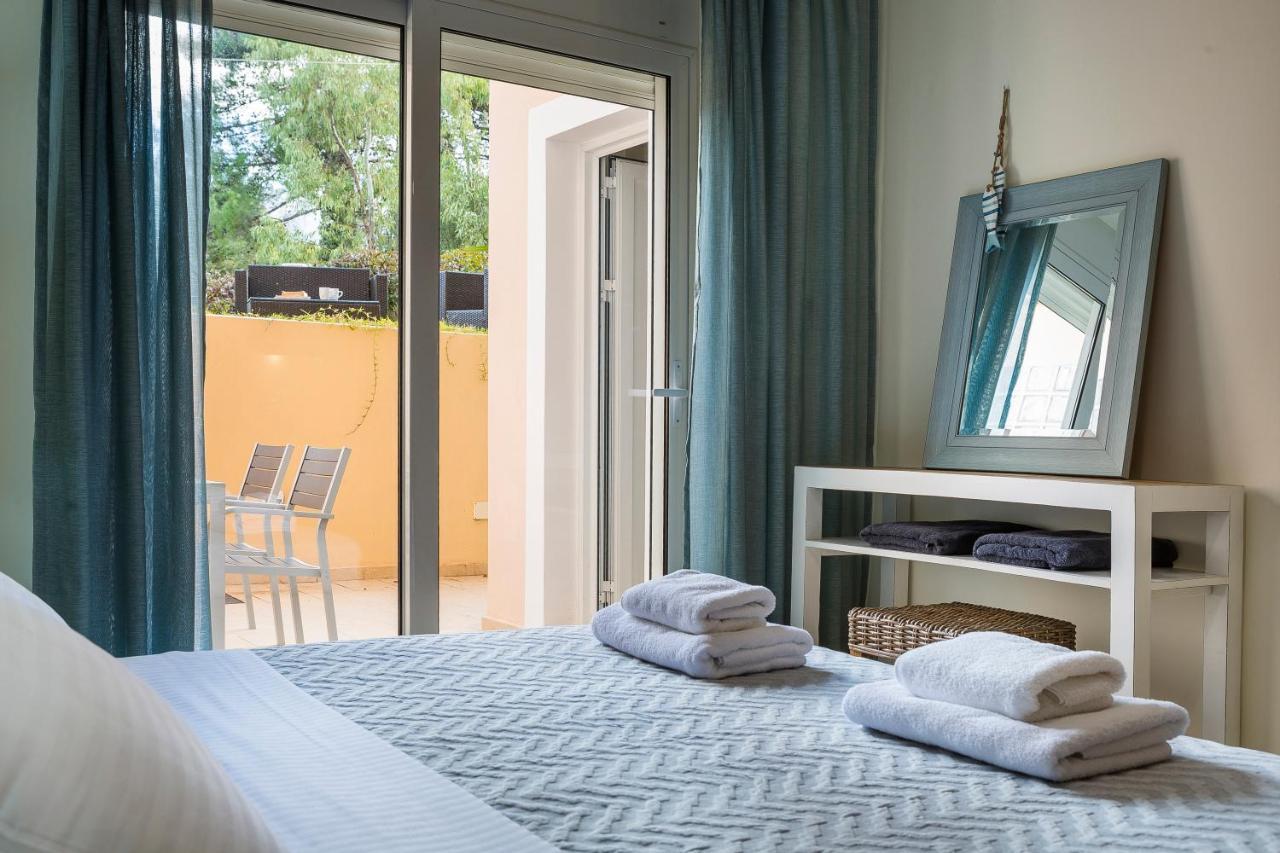 Apartment Lilly, Apartment With Communal Pool, 10 Meters From Sea Sami  Exteriér fotografie
